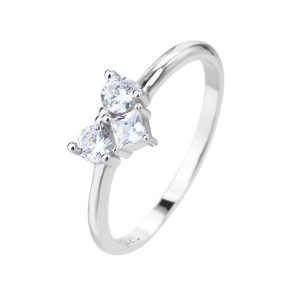 טבעת משובצת לב ריבוע