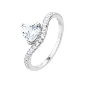 טבעת משובצת לב שוכב